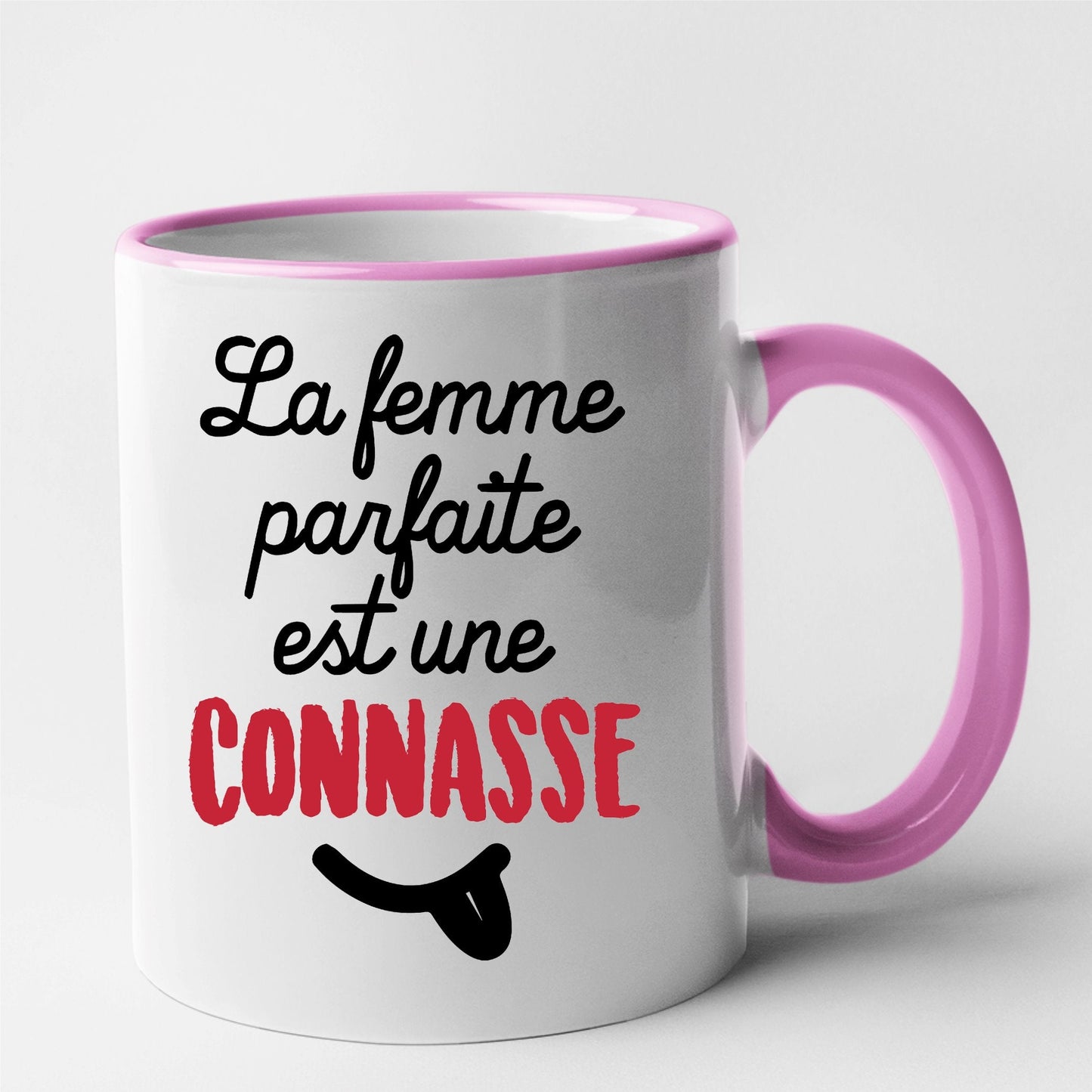 Mug La femme parfaite est une connasse